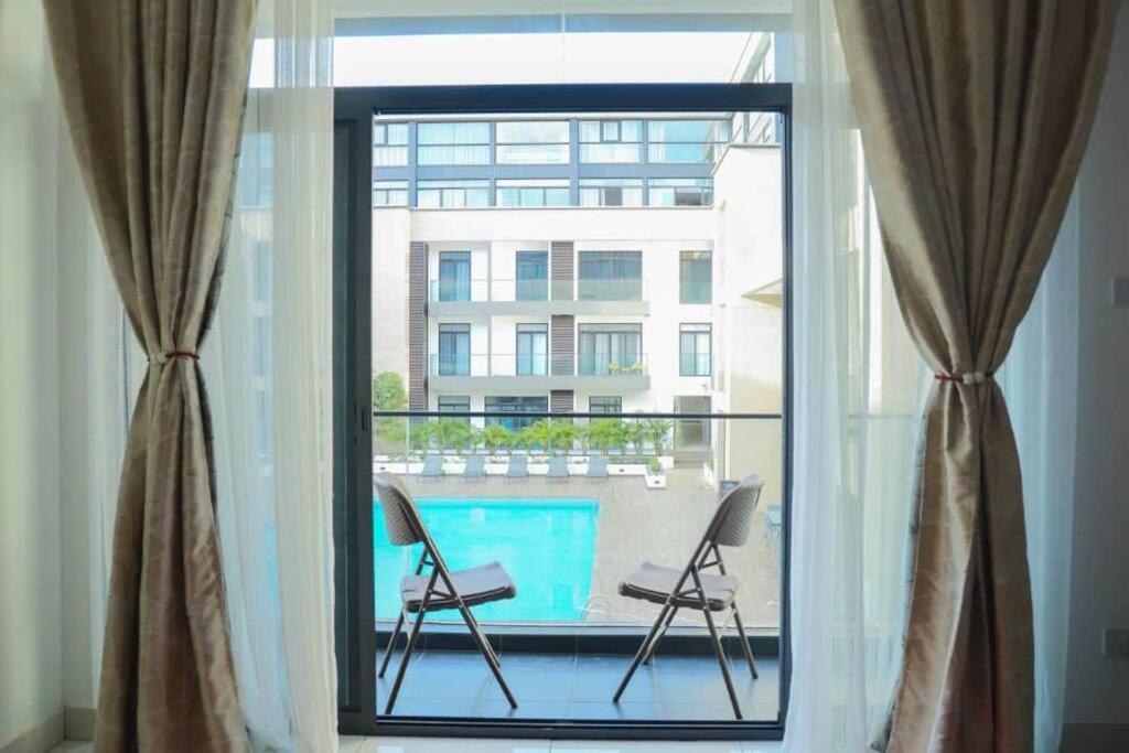 Pool View Apartment @Embassy Gardens アクラ エクステリア 写真